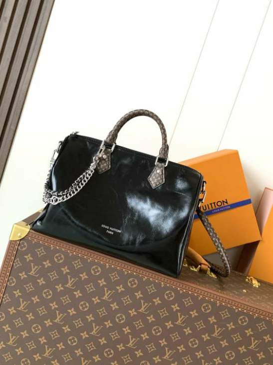 Picture of Louis Vuitton Handbags _SKUfw233562133fw